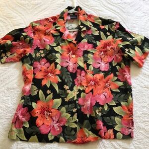 Erika blouse size small